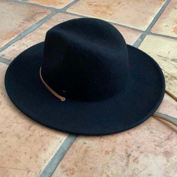 BRIXTON Black Wool Tiller Fedora modern round top, bendable for a classic look - Picture 6 of 9